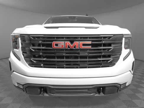 Used 2026 GMC Sierra 1500 Elevation image 2