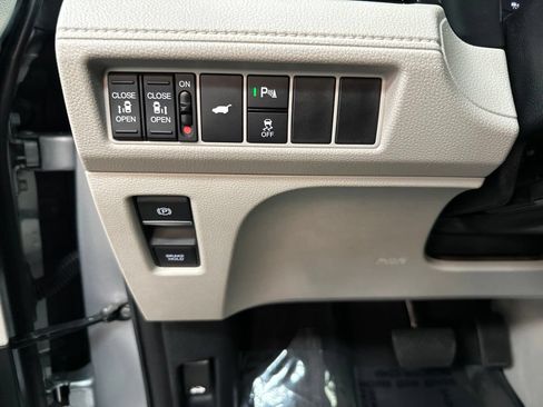 Used 2025 Honda Odyssey Touring image 36