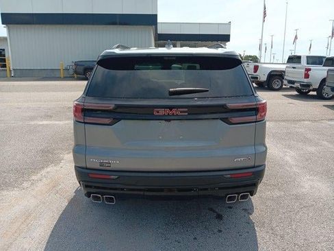 New 2026 GMC Acadia AT4 w/ LPO, Floor Liner Package AWD/4WD image 4