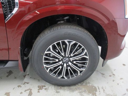 New 2026 Nissan Armada SL w/ Captain's Chari Seat Package AWD/4WD image 4