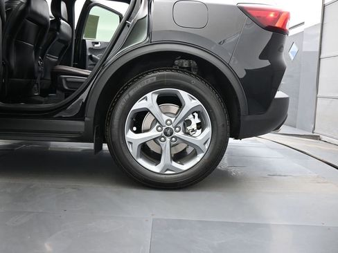 Certified 2025 Ford Escape ST-Line image 21