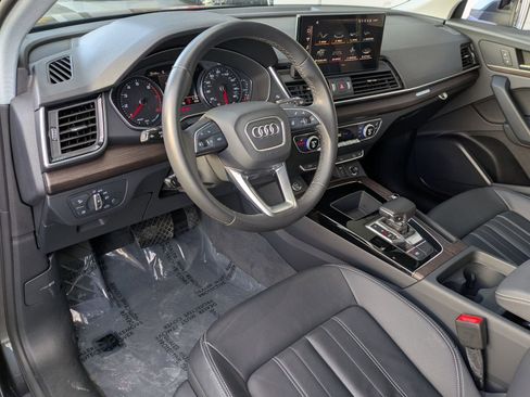 Used 2023 Audi Q5 2.0T Premium w/ Convenience Package AWD/4WD image 15