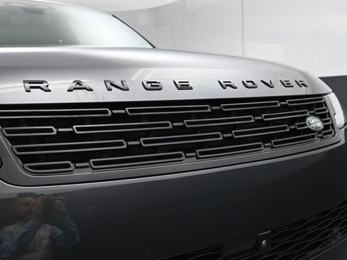 Used 2025 Land Rover Range Rover Sport Autobiography image 13