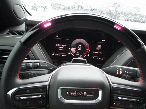 Used 2025 GMC Yukon AT4 Ultimate image 34