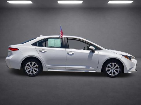 Used 2024 Toyota Corolla LE FWD image 3