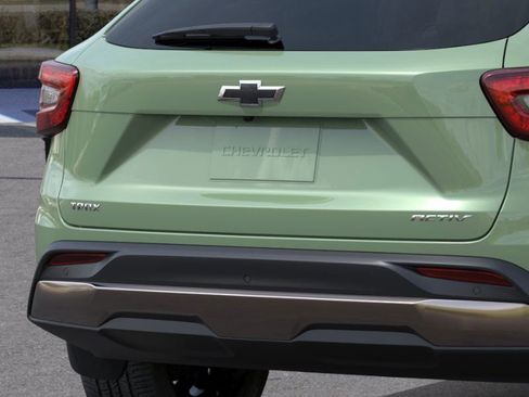 New 2026 Chevrolet Trax ACTIV w/ Sunroof Package image 38