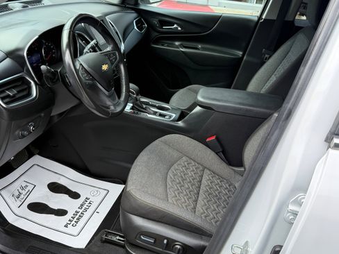 Used 2022 Chevrolet Equinox LT image 18