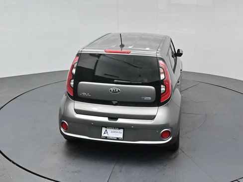 Used 2016 Kia Soul EV + FWD image 45