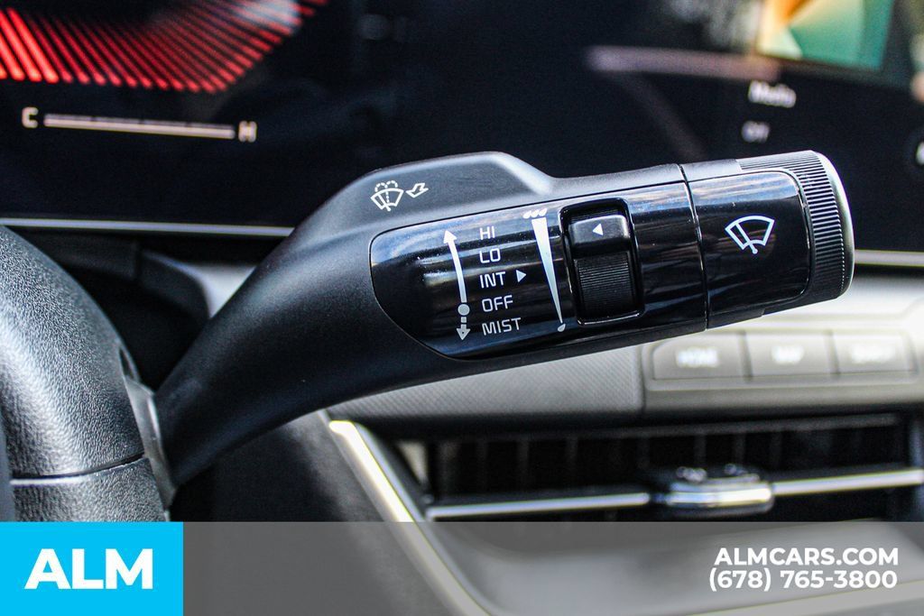 Used 2025 Kia K4 FWD image 29