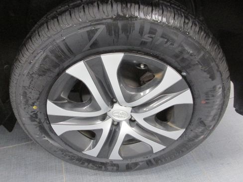 Used 2018 Toyota RAV4 LE w/ All Weather Liner Package AWD/4WD image 13