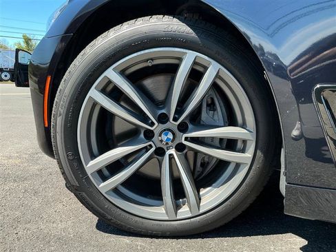 Used 2019 BMW 750i xDrive w/ M Sport Package image 14