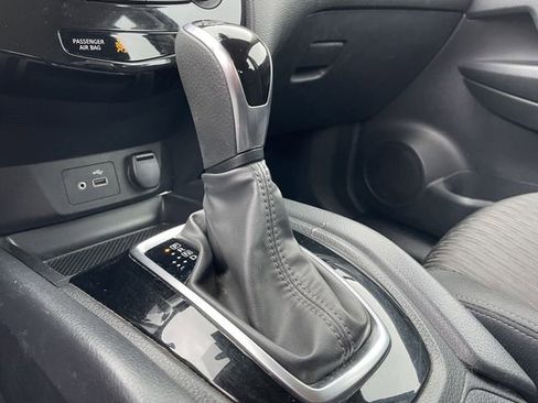 Used 2020 Nissan Rogue S FWD image 20