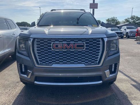 Used 2022 GMC Yukon Denali AWD/4WD image 2