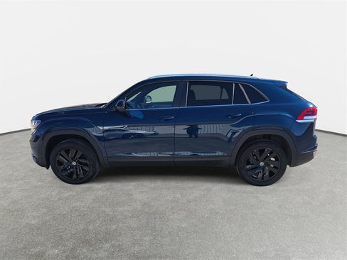Used 2023 Volkswagen Atlas Cross Sport SE w/ Black Wheel Package image 8