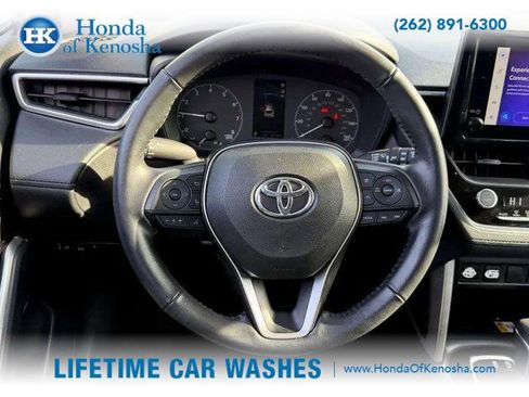 Used 2023 Toyota Corolla Cross LE image 10