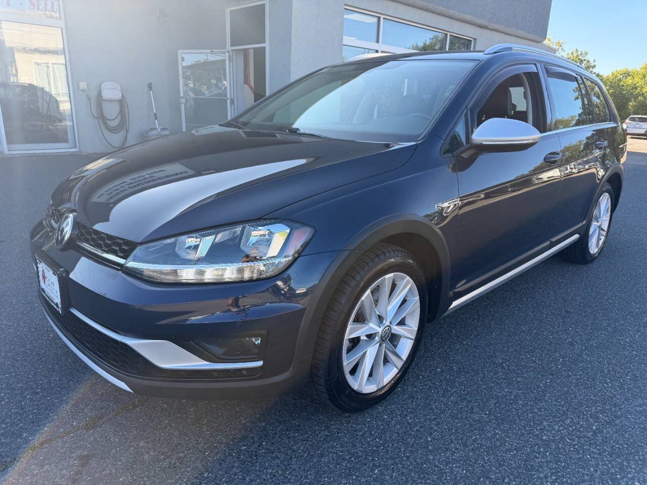 Used 2019 Volkswagen Golf Alltrack S AWD/4WD image 3