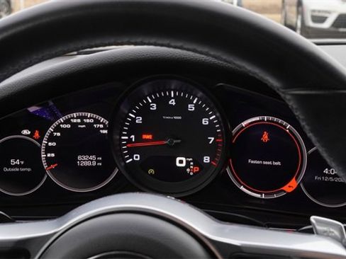 Used 2020 Porsche Panamera 4 image 33