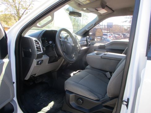 Used 2018 Ford F450 XLT image 17