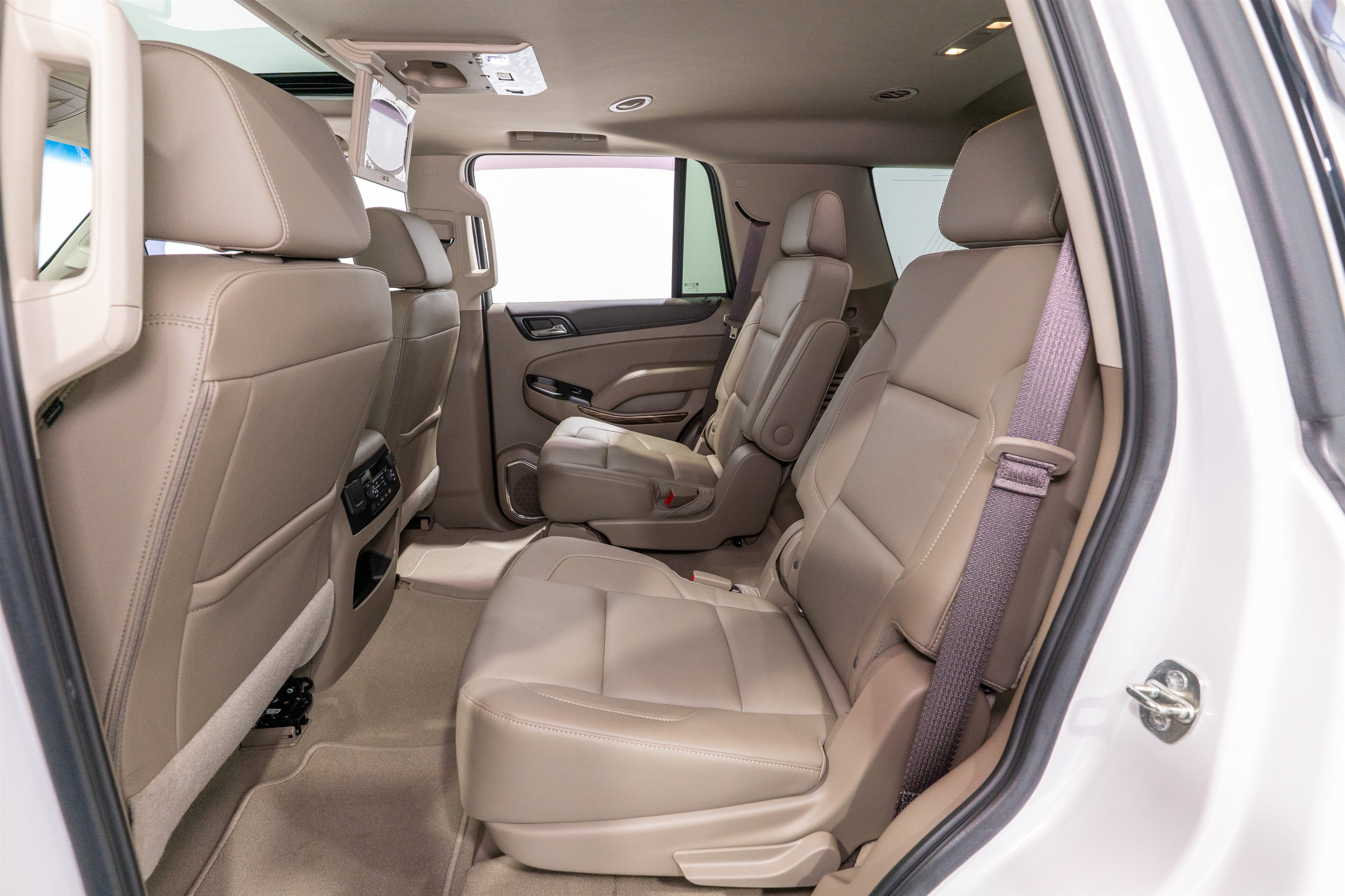 Used 2019 GMC Yukon SLT w/ Premium Edition AWD/4WD image 31