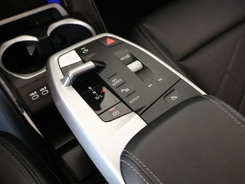 Used 2024 BMW X1 xDrive28i AWD/4WD image 9