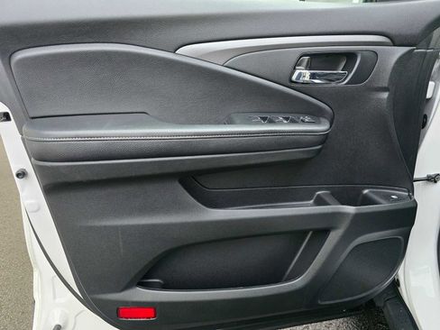 Used 2023 Honda Ridgeline Sport image 22