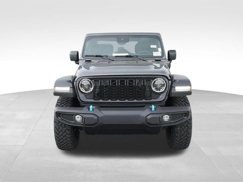 Used 2024 Jeep Wrangler Unlimited image 2