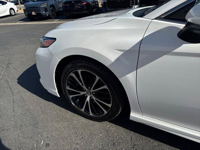 Certified 2019 Toyota Camry SE FWD image 11