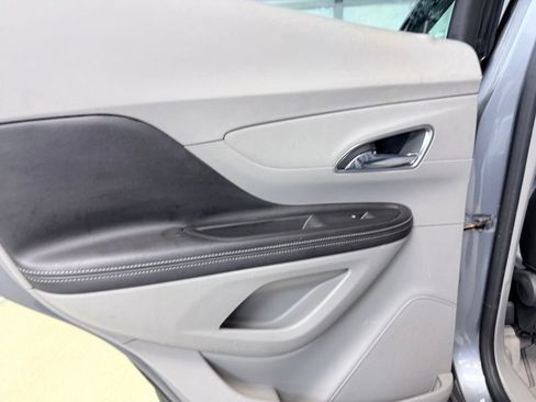 Used 2014 Buick Encore FWD image 18