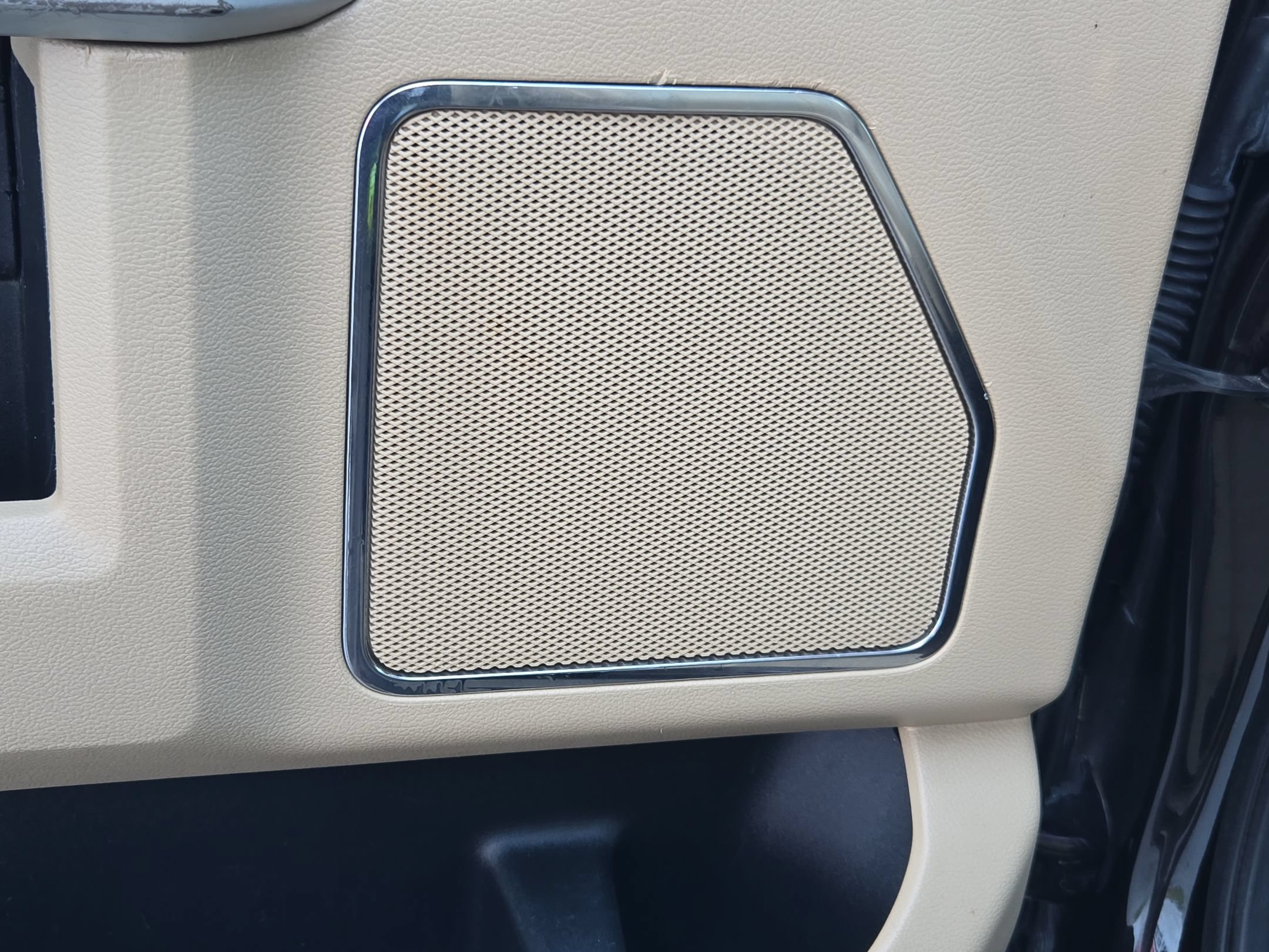 Used 2019 Ford F150 Lariat w/ Equipment Group 502A Luxury AWD/4WD image 22