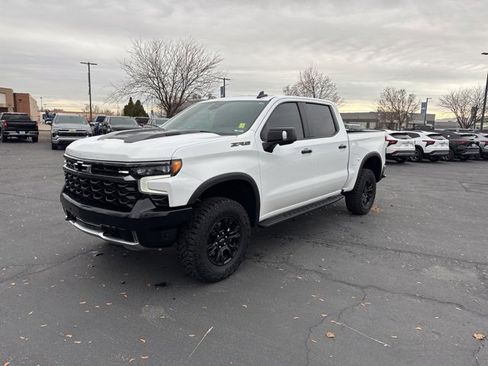 Used 2025 Chevrolet Silverado 1500 ZR2 w/ Technology Package image 3