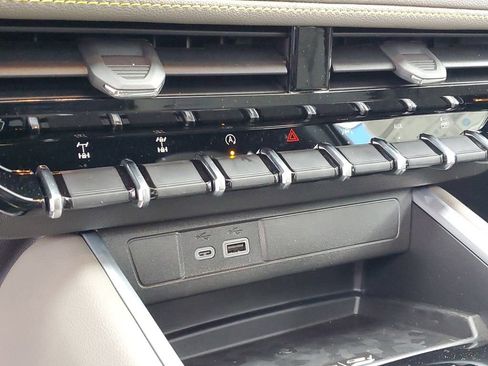 New 2026 Chevrolet Colorado ZR2 w/ Technology Package image 24