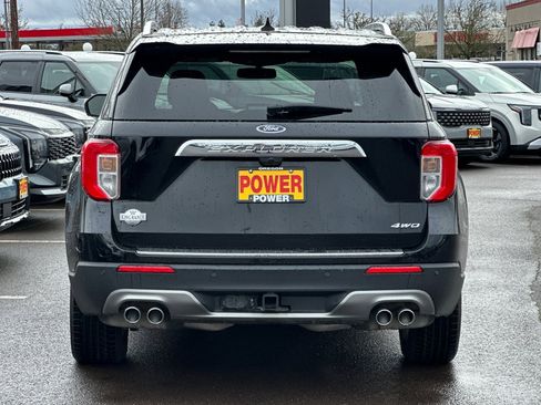 Used 2021 Ford Explorer King Ranch w/ Premium Technology Package image 5