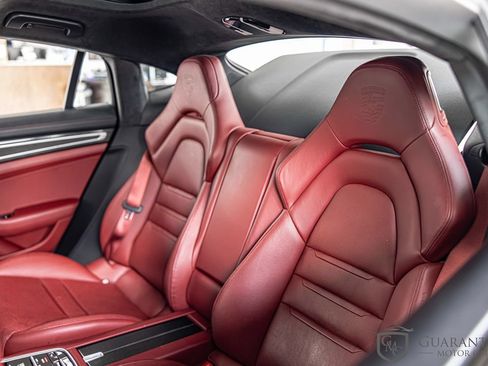 Used 2020 Porsche Panamera GTS AWD/4WD image 33