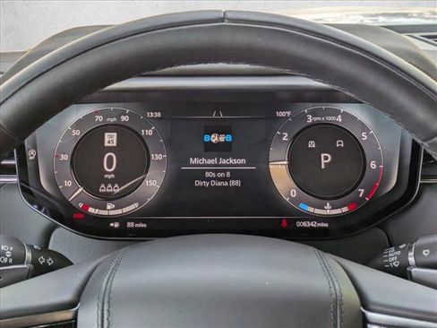 Used 2025 Land Rover Range Rover Sport SE image 10