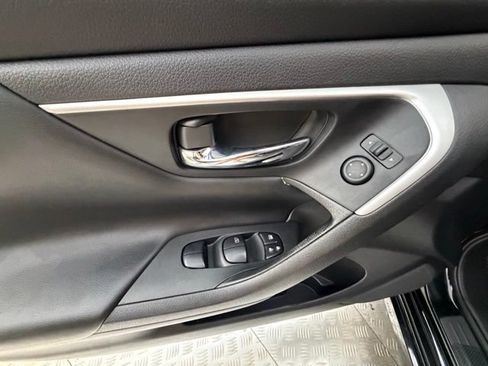 Used 2017 Nissan Altima 2.5 S w/ Power Driver Seat Package FWD image 28