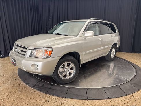 Used 2006 Toyota Highlander 4WD V6 w/ Appearance Pkg image 2