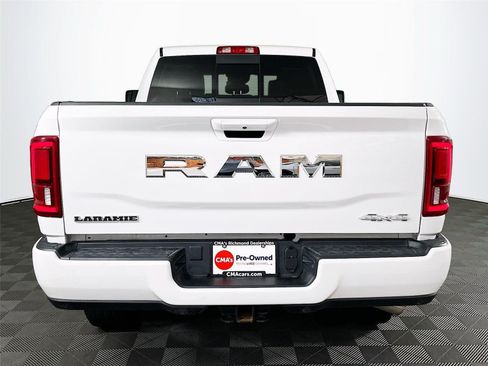Used 2026 RAM 2500 Laramie AWD/4WD image 7