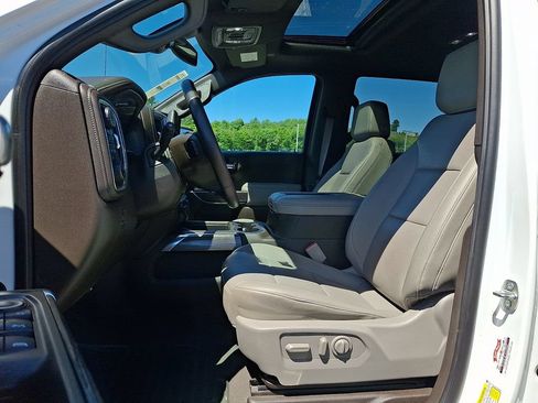 Used 2021 Chevrolet Silverado 1500 LTZ w/ LTZ Premium Package AWD/4WD image 13