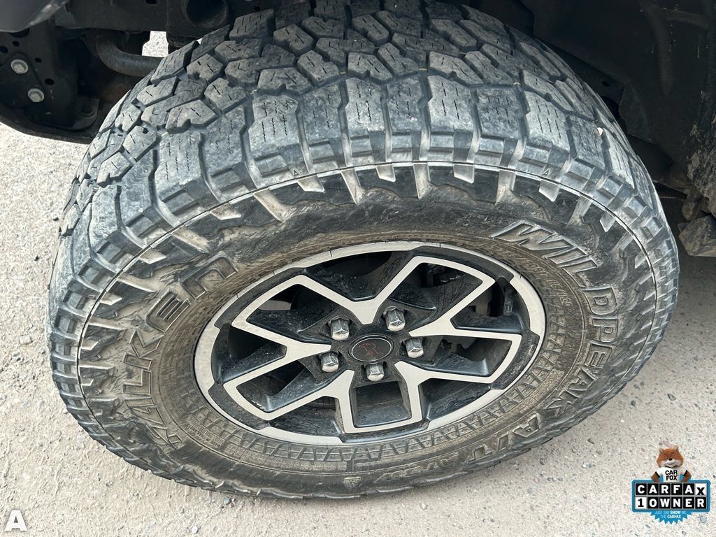Certified 2024 Jeep Gladiator Rubicon w/ Safety Group AWD/4WD image 6