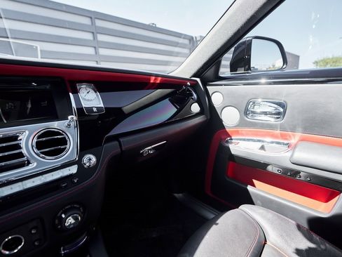 Used 2019 Rolls-Royce Ghost Base image 75