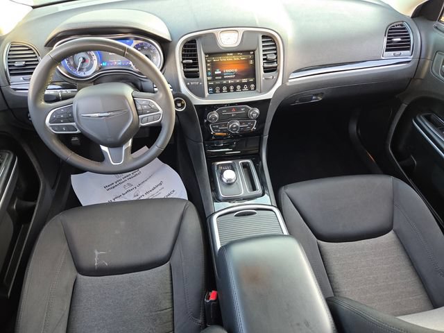 Used 2023 Chrysler 300 Touring RWD image 8