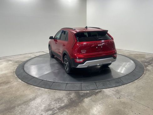 New 2025 Kia Niro EX image 7