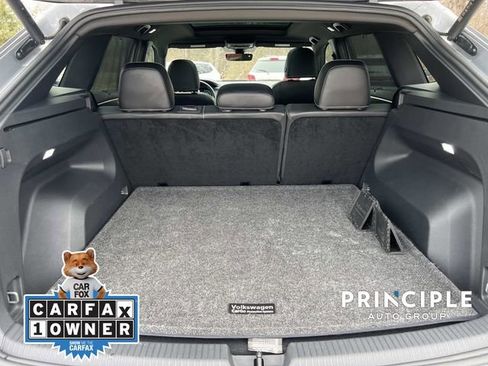 Certified 2024 Volkswagen Atlas Cross Sport SEL R-Line image 30