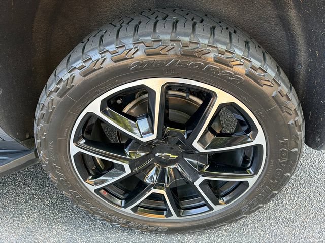 Used 2022 Chevrolet Tahoe RST w/ Luxury Package RWD image 20