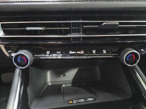 New 2026 Chevrolet Traverse High Country w/ LPO, Floor Liner Package AWD/4WD image 23