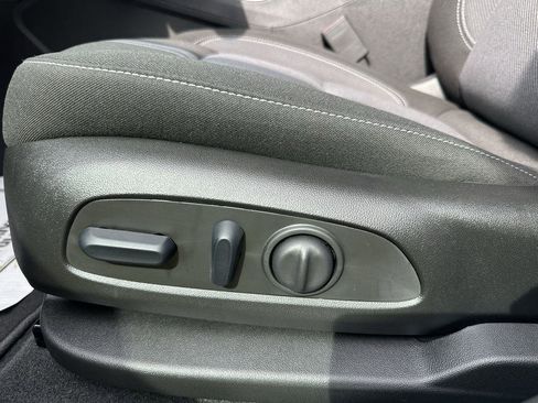 New 2025 Chevrolet Blazer LT w/ Midnight/Sport Edition image 9