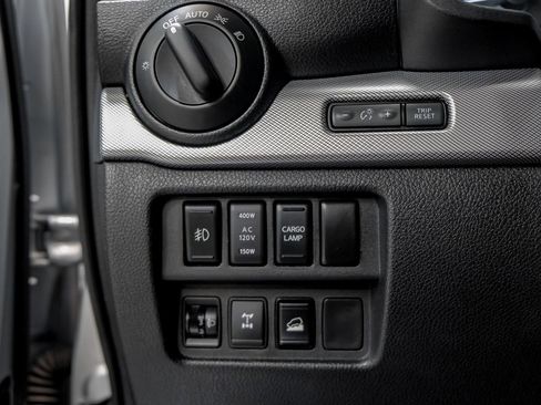 Used 2019 Nissan Titan PRO-4X AWD/4WD image 27