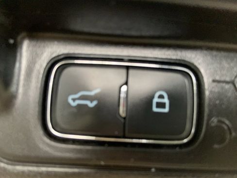 Used 2021 Ford Explorer Limited w/ Equipment Group 301A image 23