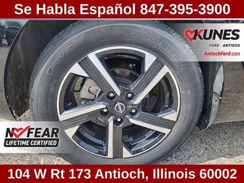 Used 2024 Nissan Sentra SV FWD image 19