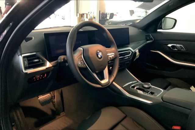 Used 2023 BMW 330i Sedan w/ Parking Assistance Package RWD image 7